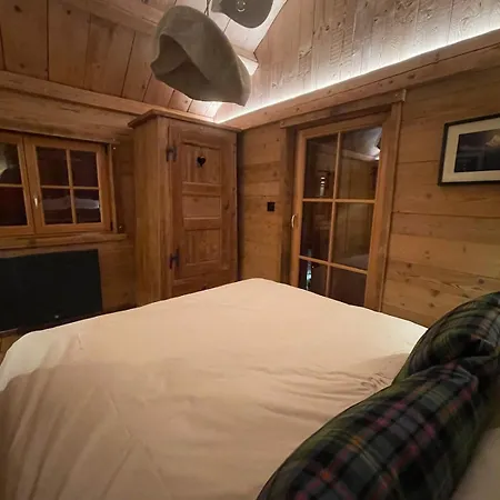 L'ourson, Unique Charming Place Шале